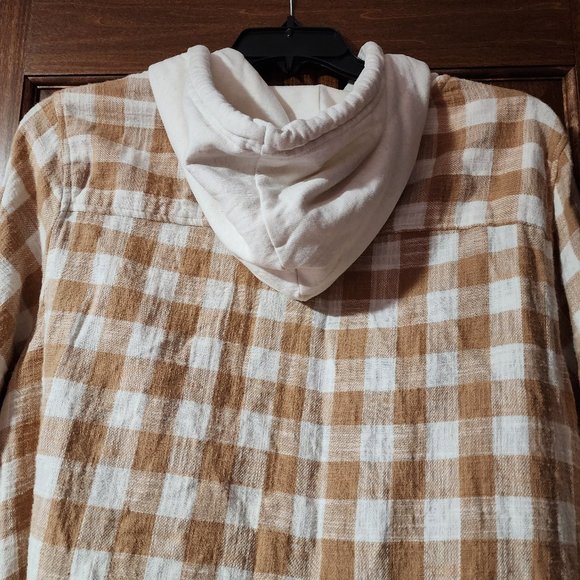 Time and Tru Women's Button Down Hooded Flannel Shirt - Picture 7 of 8